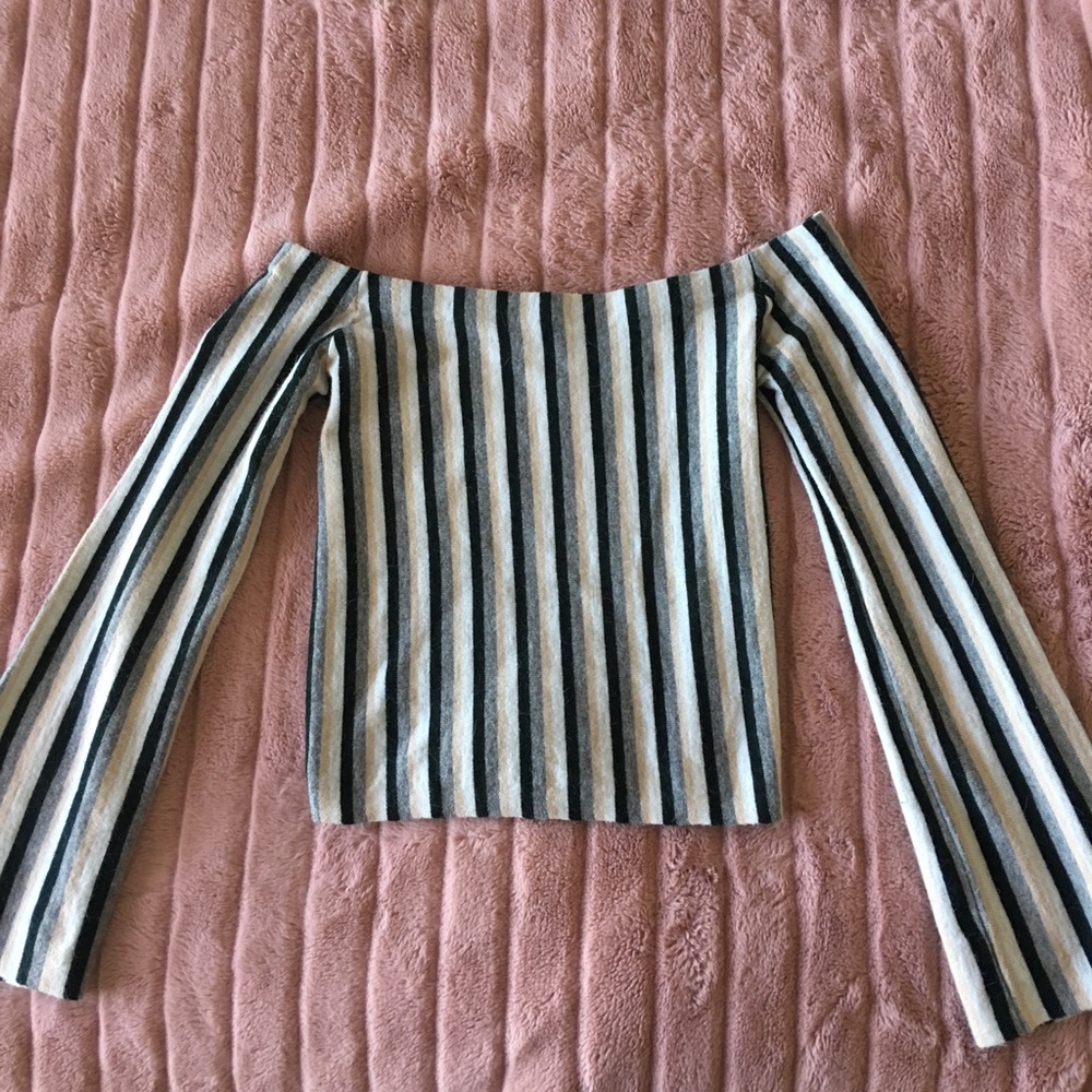 Off the shoulder striped top!